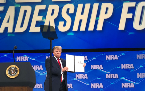 SUA se retrag din tratatul privind comerţul cu armament convenţional, anunţă Trump la o adunare a National Rifle Association