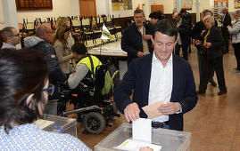 Fostul premier francez Manuel Valls votează pentru prima oară în Spania