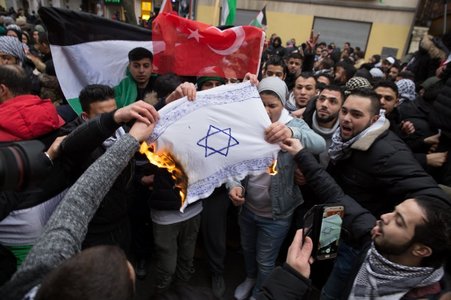 Numărul atacurilor antisemite la nivel global a crescut în 2018 – studiu