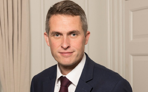 Marea Britanie: Ministrul Apărării Gavin Williamson a fost demis în urma unei scurgeri de informaţii privind Huawei