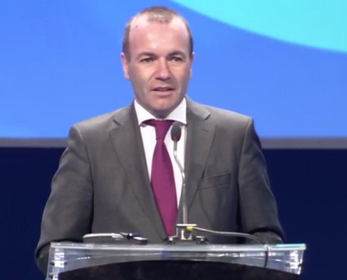 Manfred Weber: „Numai câţiva ciudaţi de dreapta neagă nevoia de politici privind clima”

