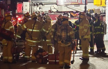 Şase morţi, inclusiv patru copii, într-un incendiu la New York