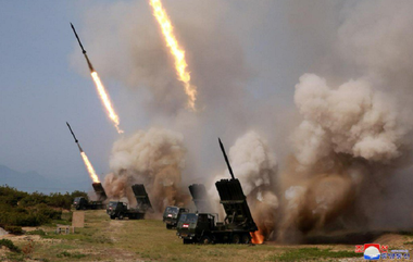 Coreea de Nord îşi justifică tirurile de sâmbătă, un exerciţiu ”obişnuit şi pur defensiv” supervizat de Kim Jong Un