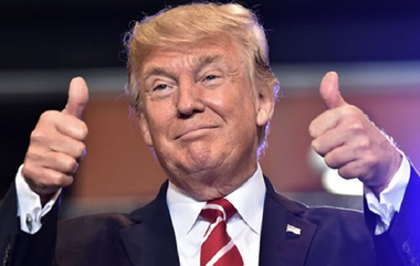 Trump, convins că alegerile primare democrate se vor juca între Biden şi Sanders