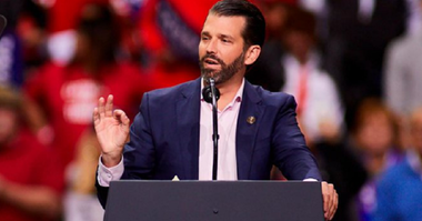 Fiul mai mare al lui Trump, Donald Junior, acceptă să fie audiat în Senat la jumătatea lui iunie, în urma unui acord cu Comisia Informaţiilor