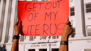 Congresul statului Alabama adoptă cea mai represivă lege a avortului din SUA