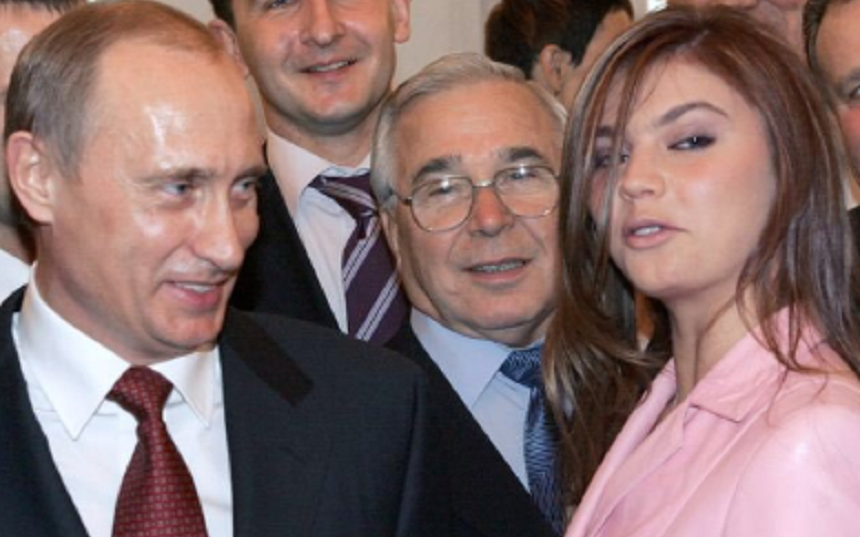 Putin ar fi tatăl a doi băieţi gemeni, născuţi de fosta campioană olimpică Alina Kabaeva în mai