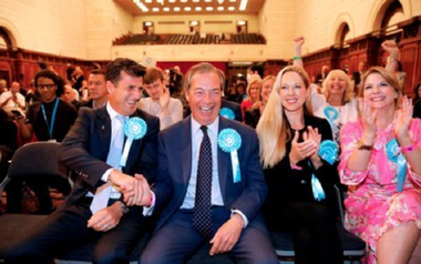 Victoria Partidului Brexitului lui Farage consolidează ipoteza unui Brexit fără acord