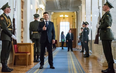 Zelenski cere Parlamentului să-i destituie pe miniştrii de Externe şi al Apărării şi pe directorul serviciilor de informaţii SBU