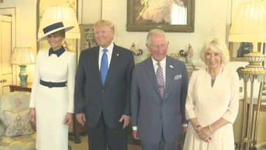 Trump îi transmite Prinţului Charles că SUA au „una dintre cele mai curate” clime