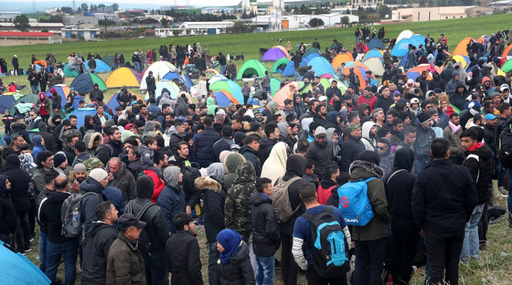 Douăzeci de persoane arestate în nord-vestul Bosniei, în urma unor cicniri într-un centru pentru migranţi soldate cu zeci de răniţi, inclusiv poliţişti