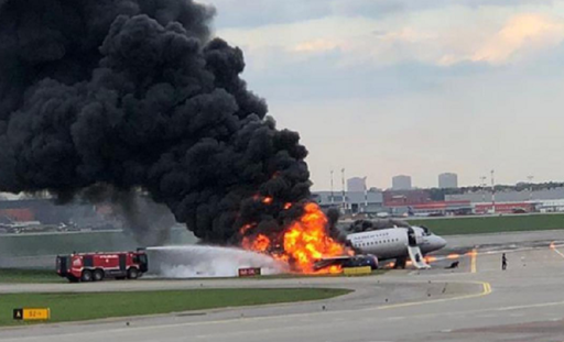 Dezactivarea pilotului automat de către un trăsnet şi erori de pilotaj, la originea accidentului aerian din mai la Moscova, conchide ancheta