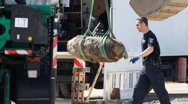 O bombă americană de 100 de kilograme din al Doilea Război Mondial, dezamorsată în centrul Berlinului, în urma evacuării a 3.000 de persoane