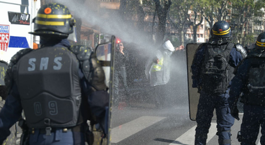 Ciocniri la Toulouse şi tensiuni la Paris la ”actul 31” al mobilizării ”vestelor galbene”