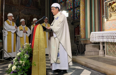 Prima slujbă la Catedrala Notre-Dame de la incendiu