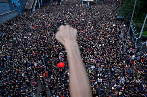 Şefa Guvernului prochinez de la Hong Kong Carrie Lam le cere scuze cetăţenilor pentru modul în care Executivul a încercat să adopte controversatul proiect de lege privind extrădarea