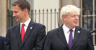 Boris Johnson este un ”laş” şi fuge de dezbatere, îl acuză Jeremy Hunt