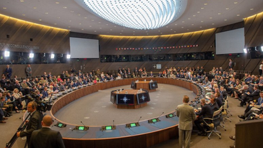 NATO îşi consolidează apărarea antirachetă printr-o serie de măsuri politice şi militare pentru a răspunde rachetelor de tip Novator desfăşurate de Rusia; Consiliu NATO-Rusia săptămâna viitoare