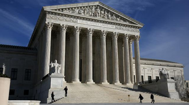 Curtea Supremă exclude o întrebare cu privire la naţionalitate din recensământul din 2020, o lovitură aplicată lui Trump; Curtea refuză să stabilească limite ale unor decupaje electorale în scopuri politice