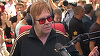 Elton John îl critică pe Putin, după ce preşedintele rus a spus că gândirea liberală este “învechită”