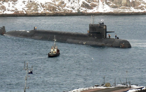 Paisprezece marinari morţi într-un incendiu la bordul submarinului nuclear de cercetare AS-12 ”Loşarik”