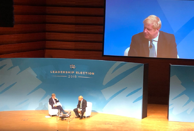 Boris Johnson vrea ca toţi imigranţii în Marea Britanie să înveţe engleza