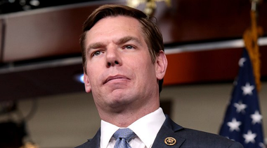 Eric Swalwell, primul candidat democrat la Casa Albă care iese din cursă 