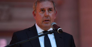 Ambasadorul britanic la Washington Kim Darroch demisionează 