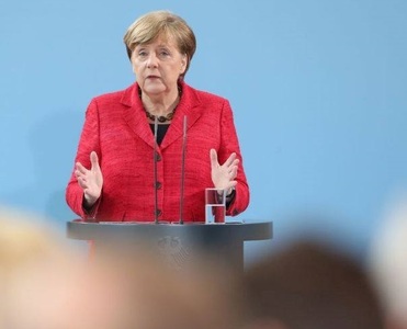 Angela Merkel, surprinsă pentru a treia oară în ultimele săptămâni tremurând, la un eveniment public - VIDEO

