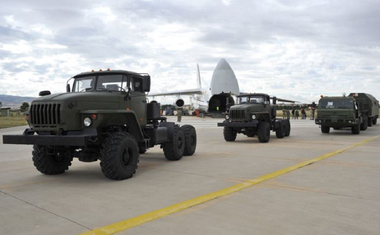 Rusia livrează Turciei, a treia zi consecutiv, componente ale sistemului rus de apărare antiaeriană de tip S-400