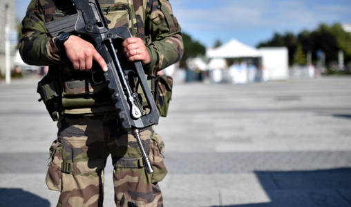 Un militar se sinucide la Samur, în marja ceremoniilor de Ziua Naţională a Franţei