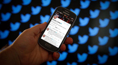 Trump, urmat pe Twitter de 19% dintre utilizatorii americani ai reţelei de socializare, dar mai puţin influent în rândul americanilor în reţea decât Obama, relevă o anchetă Pew Research Center 