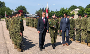 Trudeau îl critică, în prezenţa lui Stoltenberg, pe Trump pe tema unor tweeturi cu accente xenofobe