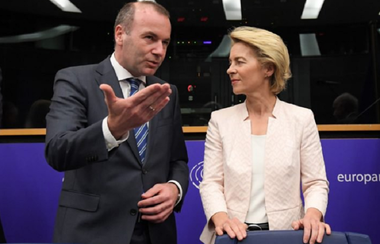 Manfred Weber face apel la europarlamentari să o voteze pe Ursula von der Leyen la preşedinţia Comisiei Europene

