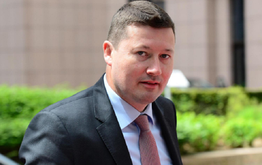 Controversatul Martin Selmayr demisionează din postul de secretar general al Comisiei Europene şi citează un francez, Olivier Guersent, ca posibil succesor