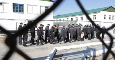 Kievul acceptă principiul unui schimb de prizonieri cu separtiştii proruşi din estul Ucrainei