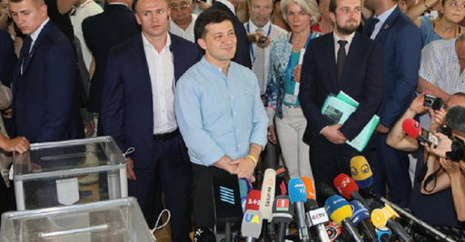 Partidul lui Zelenski obţine singur o majoritate absolută în Parlamentul ucrainean, în alegerile legislative anticipate
