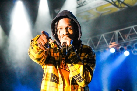 Un fan al rapperului A$AP Rocky, arestat după ce a ameninţat că va arunca în aer ambasada Suediei de la Washington