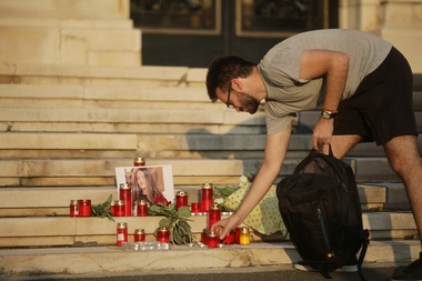Cazul Caracal în presa internaţională: BBC relatează despre „reacţia întârziată a autorităţilor”; Reuters şi AFP descriu protestele de sâmbătă seara; New York Times vorbeşte despre „indignare naţională” faţă de răspunsul autorităţilor