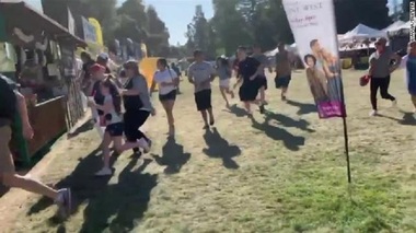 SUA: Cel puţin trei persoane au murit într-un atac armat la un festival culinar din California

