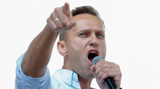Aleksei Navalnîi, ”otrăvit” cu ”o substanţă chimică necunoscută”, acuză avocata opozantului Kremlinului; oftalmologul Anastasia Vasilieva anunţă o ”expertiză independentă”