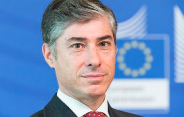 UE ”regretă” decizia SUA de a-l sancţiona pe Zarif şi anunţă că ”va continua să colaboreze” cu el