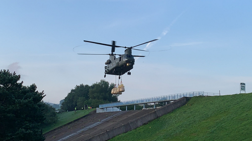 Aproxmativ 6.500 de persoane evacuate în apropiere de oraşul britanic Manchester, în urma avarierii unui baraj din cauza ploii