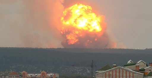 Armata rusă controlează incendiul la depozitul de muniţie din Siberia, soldat cu 12 răniţi şi o persoană dată dispărută; cauza cea mai probabilă, o eroare umană, afirmă adjunctul ministrului Apărării Dmitri Bulgakov