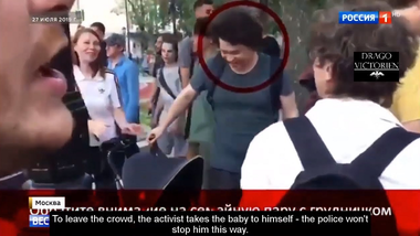 Indignare în Rusia după ce parchetul cere decăderea din drepturile părinteşti a unui cuplu care şi-a adus copilul la o manifestaţie neautorizată a opoziţiei la Moscova