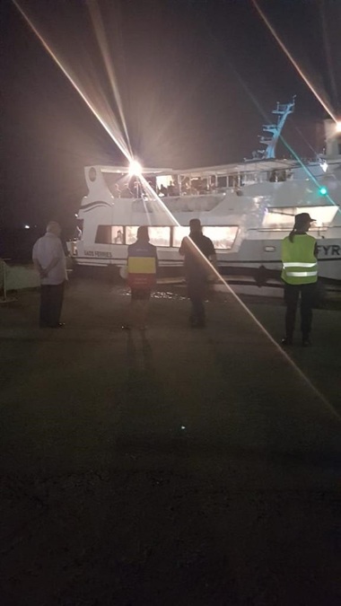 MAE anunţă că 100 de români au fost deja transferaţi de pe insula Samothraki