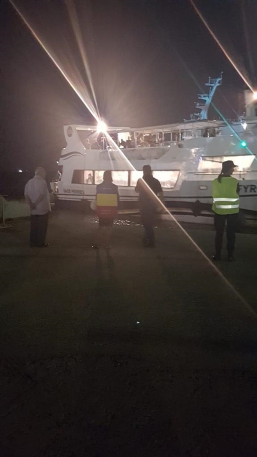 MAE anunţă că 100 de români au fost deja transferaţi de pe insula Samothraki