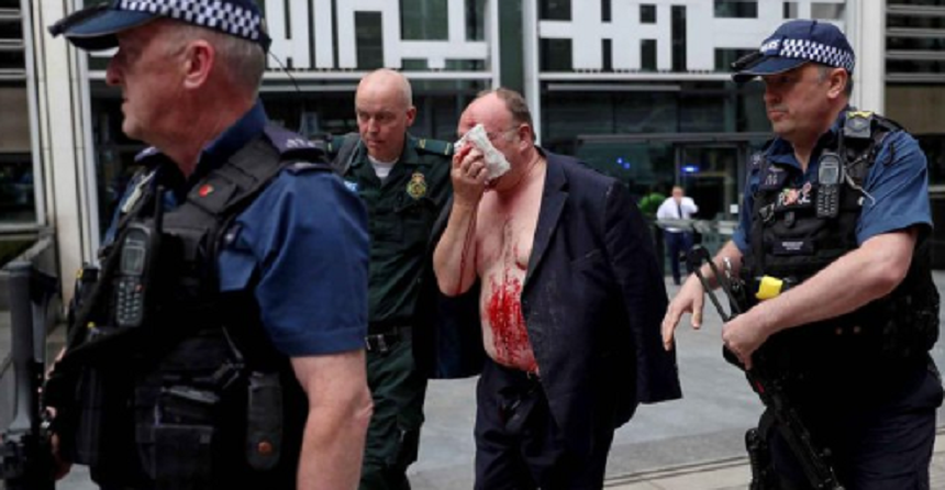 Un bărbat înjunghiat în faţa sediului Ministerului britanic de Interne la Londra; un bărbat arestat, anunţă poliţia