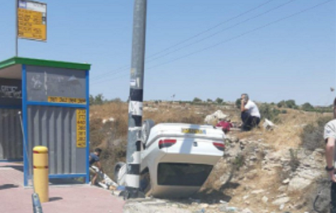 Doi israelieni răniţi într-un atac cu maşina în sectorul în care a fost găsit corpul unui militar înjunghiat în Cisiordania, după ce doi minori palestinieni, unul ucis, înjunghie şi rănesc ”uşor” un poliţist la Ierusalim