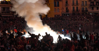 Nouă persoane rănite, în Franţa, de o rachetă de focuri de artificii care a ”explodat foarte jos”